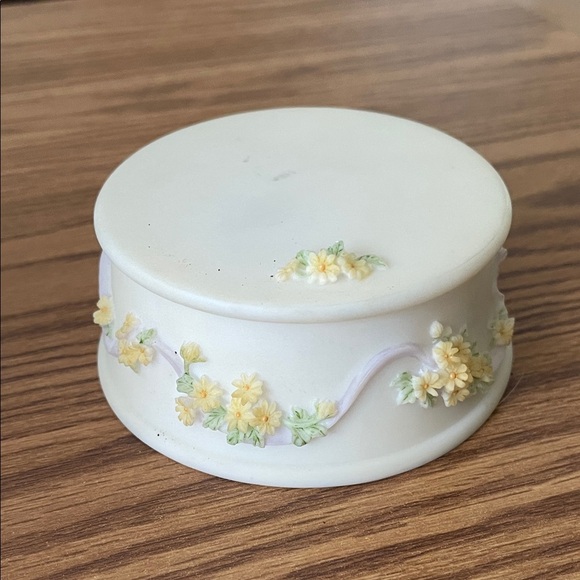 Seraphim Classics Daisy 2001 Limited Edition #84241 - Picture 3 of 4